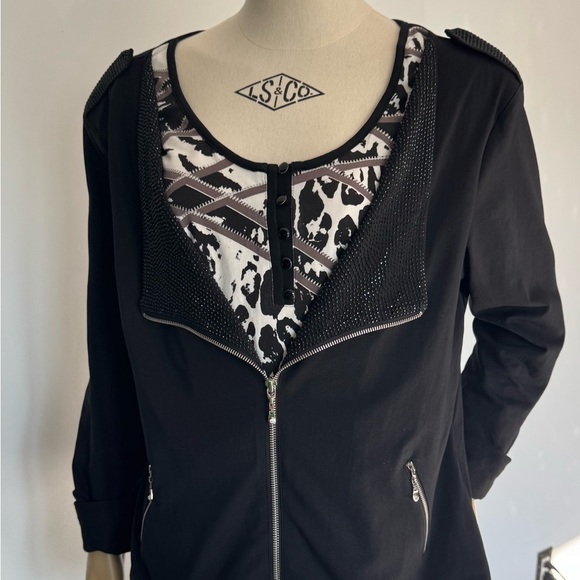 Cartise Elegant Black Women's Cardigan with Zipper Accents. Ptp 22” - Picture 5 of 8